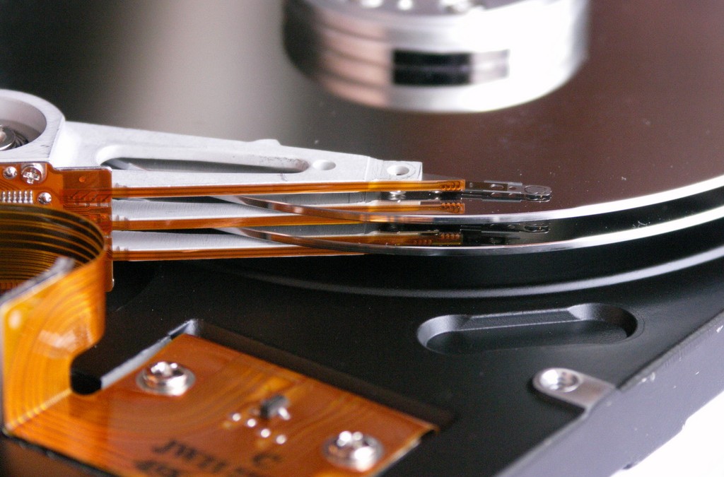 SSD vs SATA HDD – How to Choose the Best Hard Drive